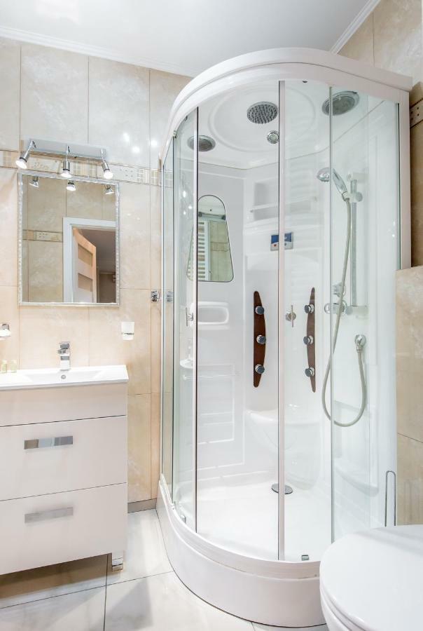 Super-Apartamenty Targi Poznanskie ภายนอก รูปภาพ