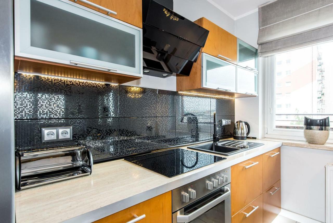 Super-Apartamenty Targi Poznanskie ภายนอก รูปภาพ