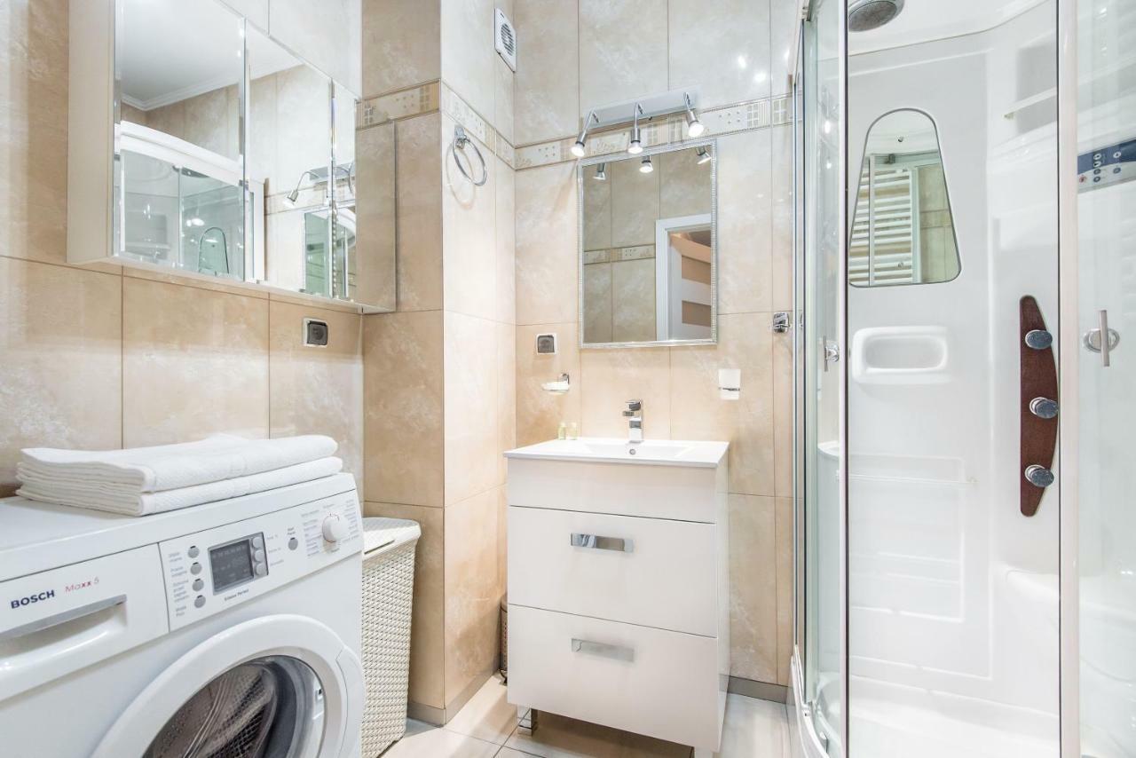 Super-Apartamenty Targi Poznanskie ภายนอก รูปภาพ